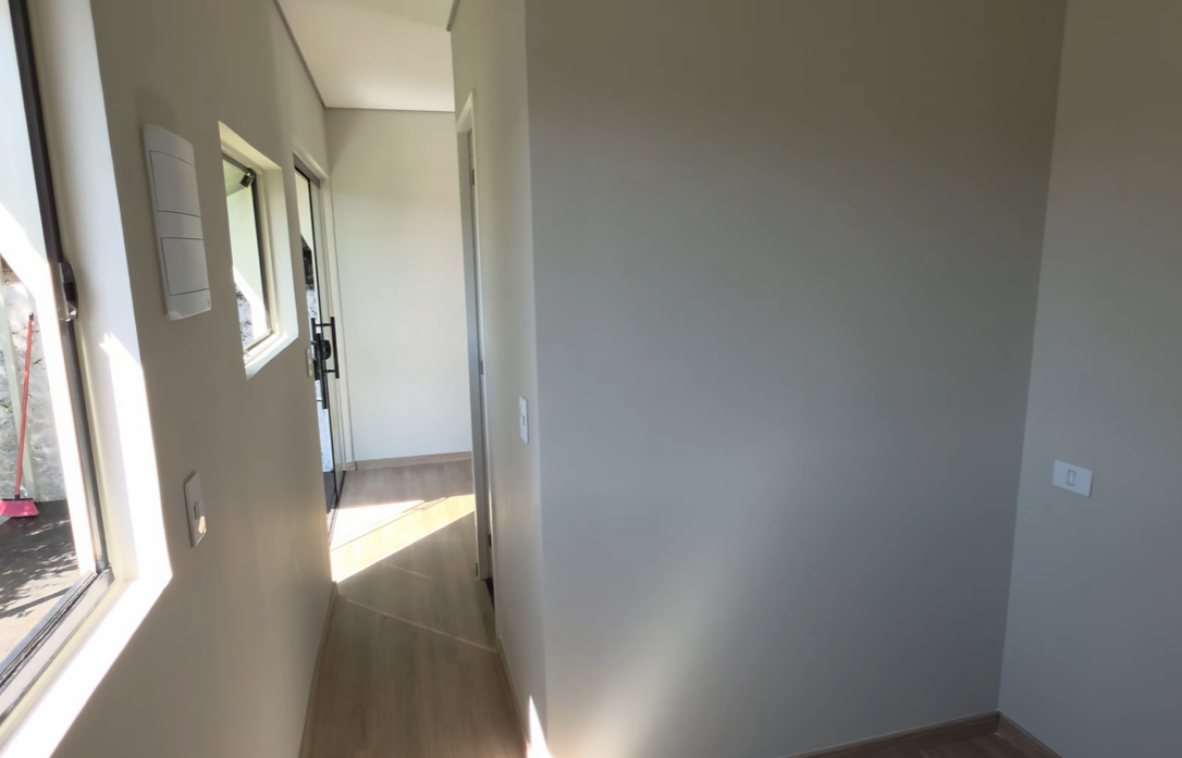 Corredor interno com acesso aos ambientes