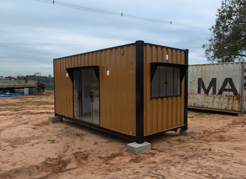 Container habitacional premium em terreno com fundação